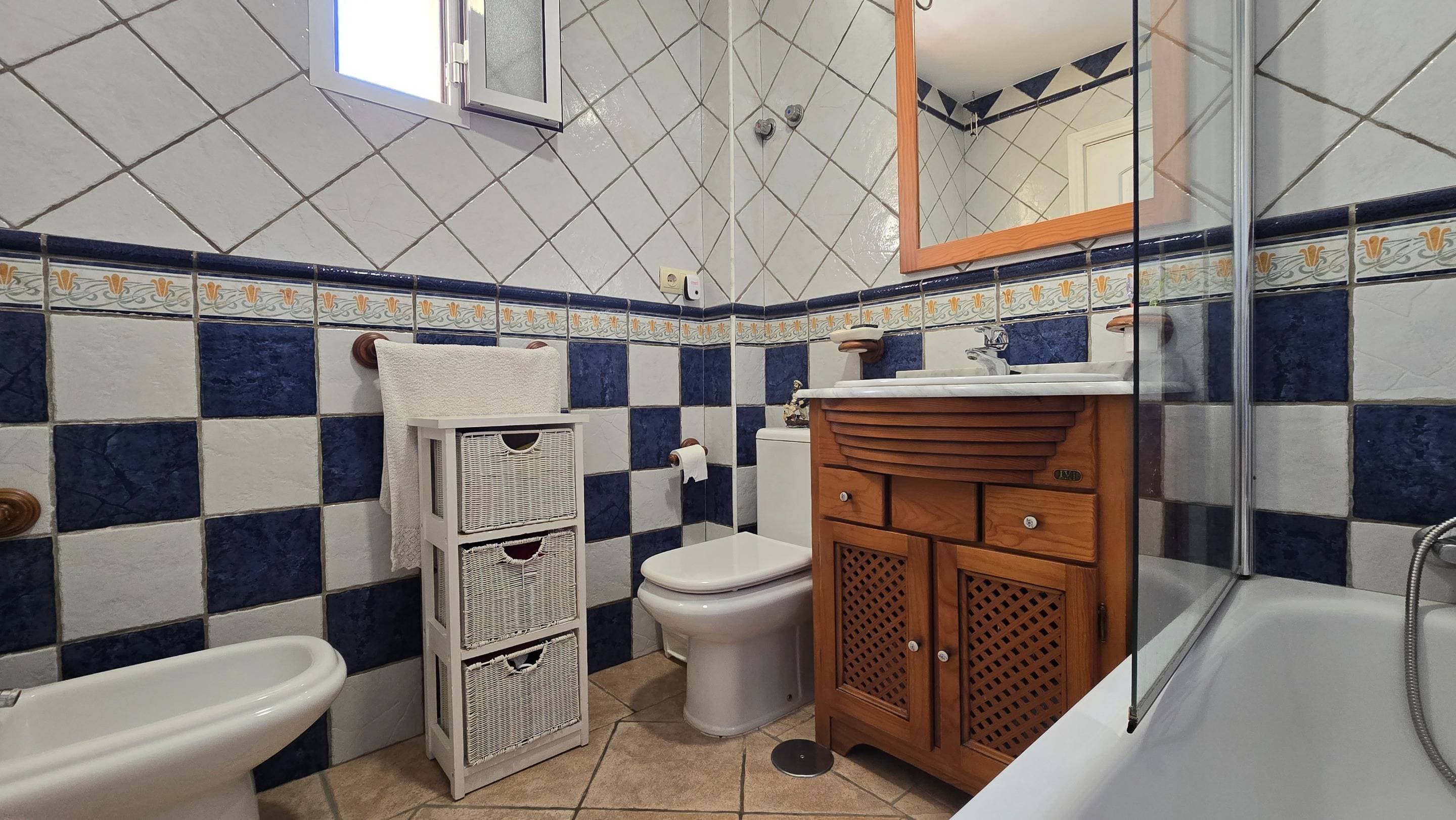 Pareada de 3 dormitorios en Estepona - 32