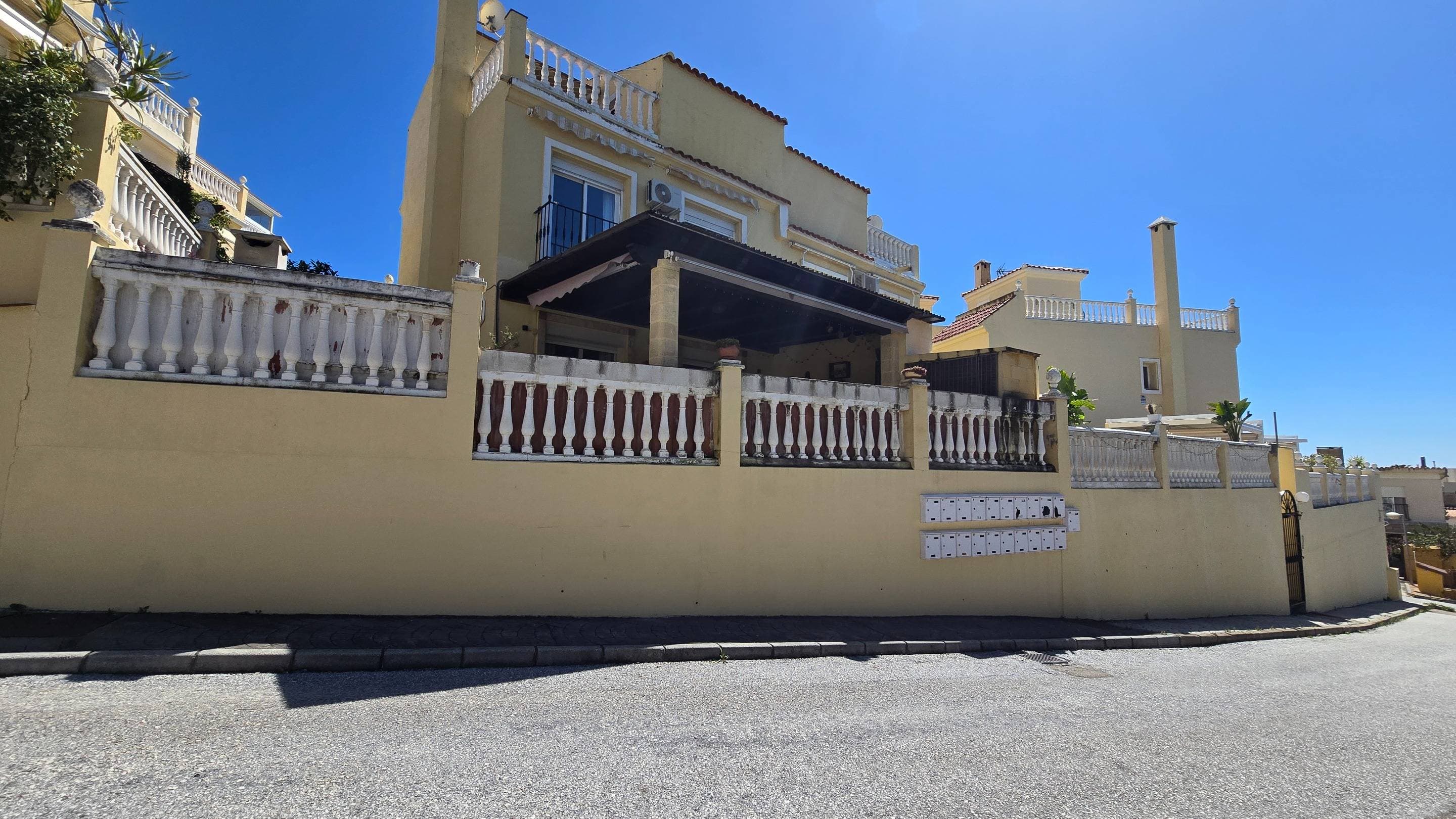 Pareada de 3 dormitorios en Estepona - 46