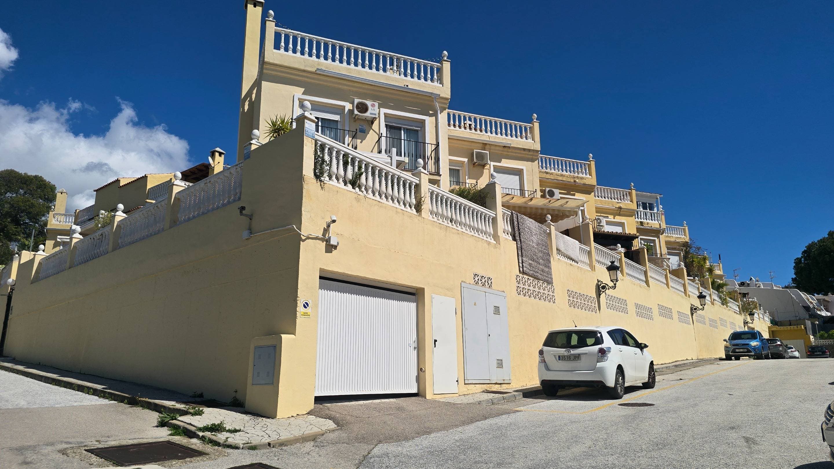 Pareada de 3 dormitorios en Estepona - 47