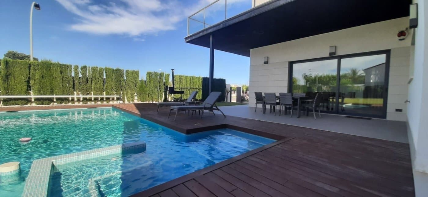 Vrijstaande Villa met 4 slaapkamers in San Javier - 3