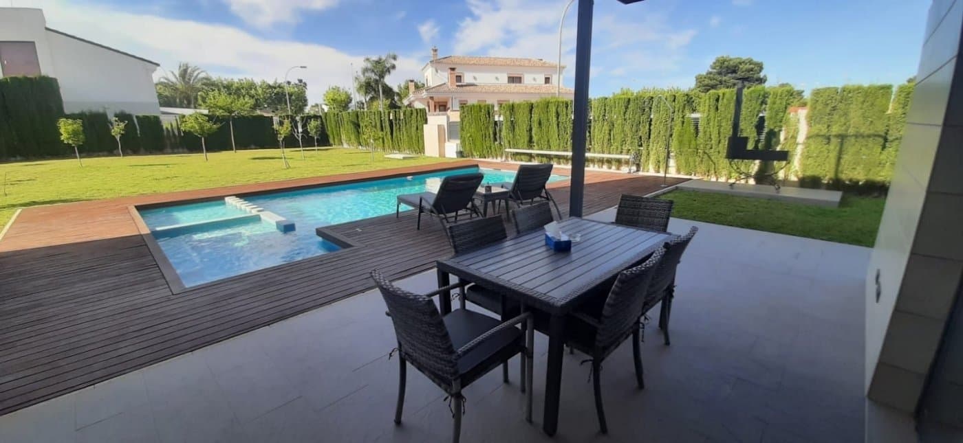 Vrijstaande Villa met 4 slaapkamers in San Javier - 40