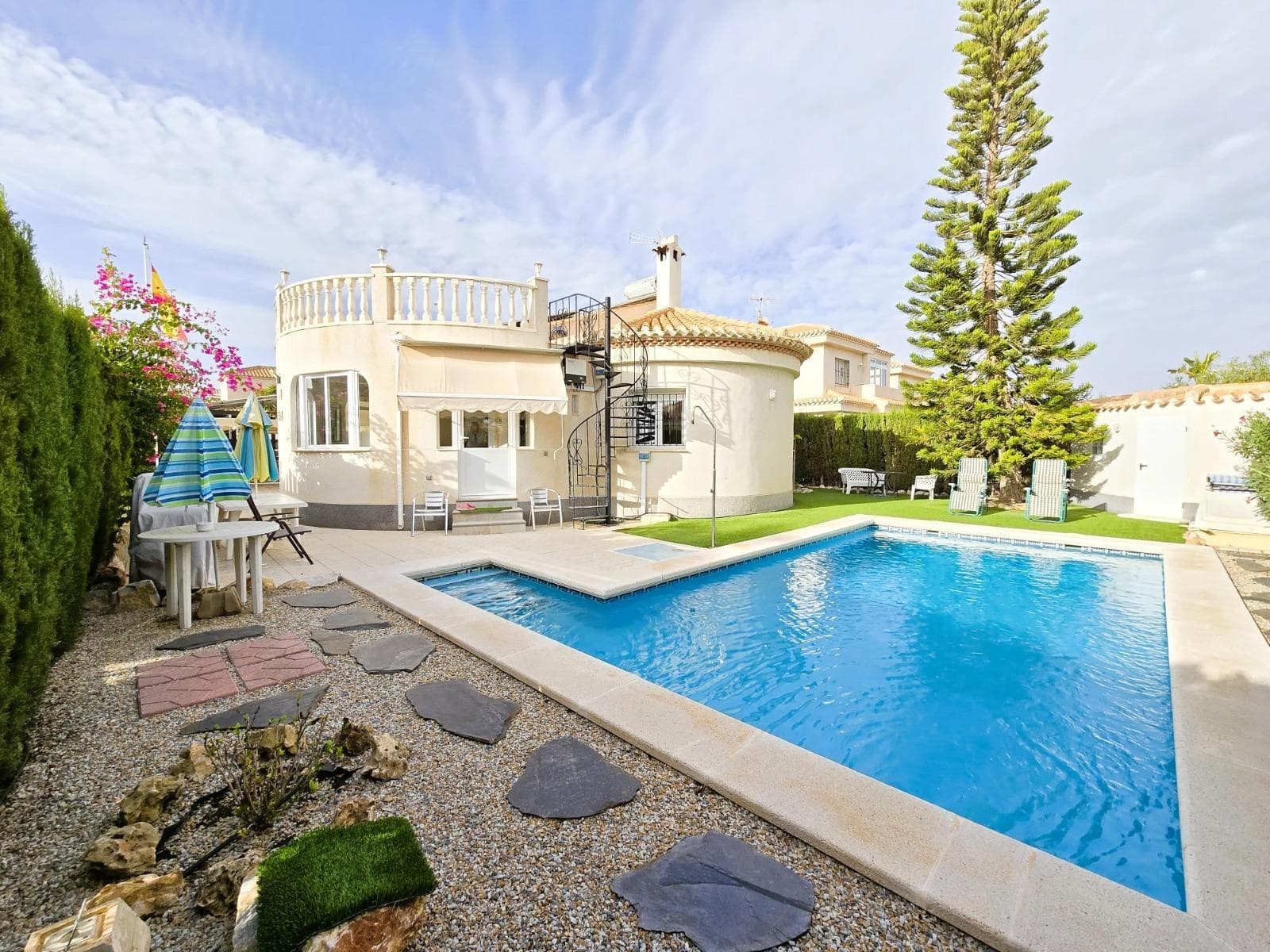 3 bed Detached Villa in Orihuela Costa - 1