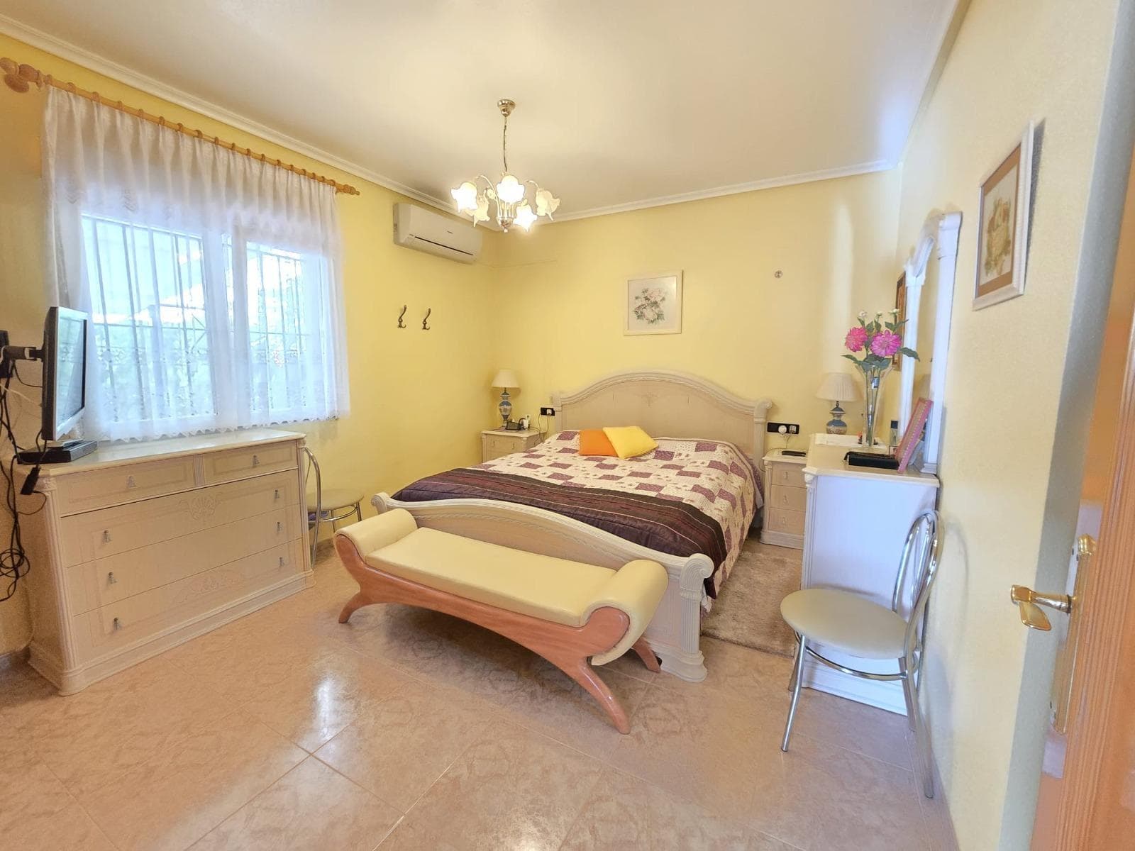 3 bed Detached Villa in Orihuela Costa - 11