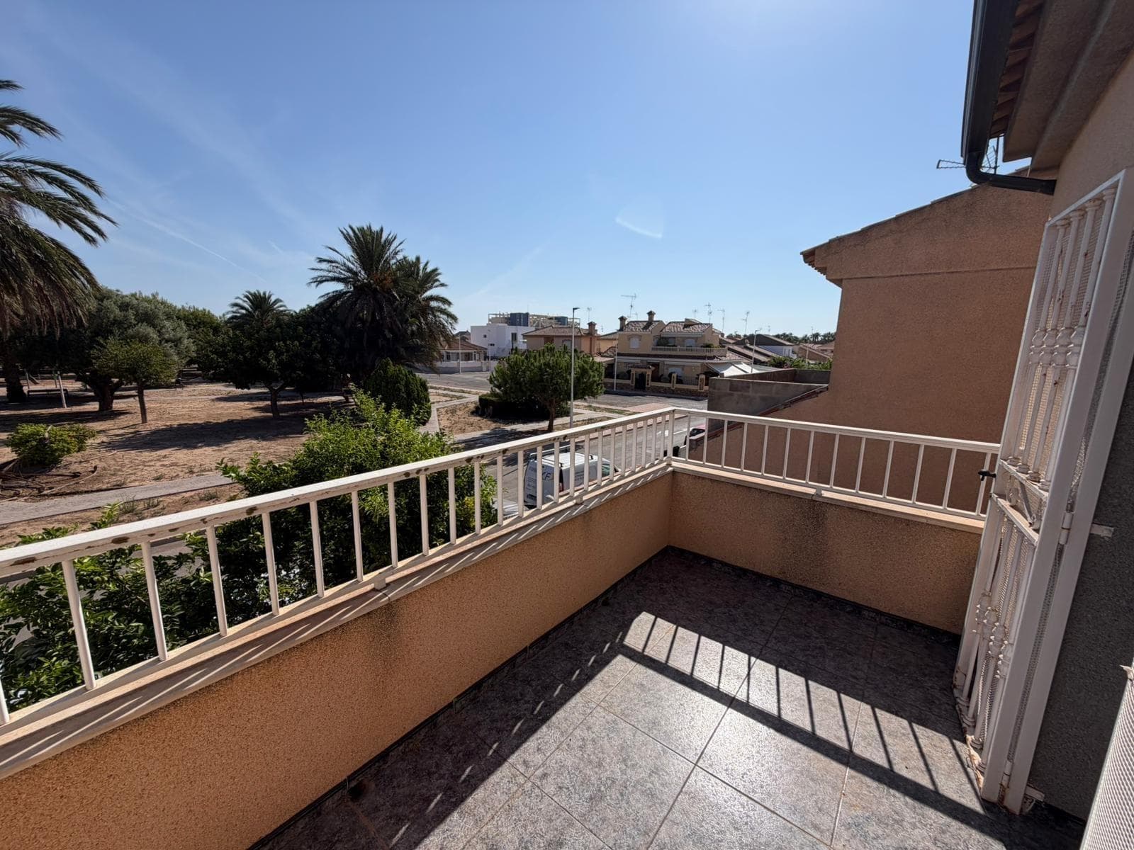 Villa - Chalet de 5 dormitorios en Santiago de la Ribera - 44