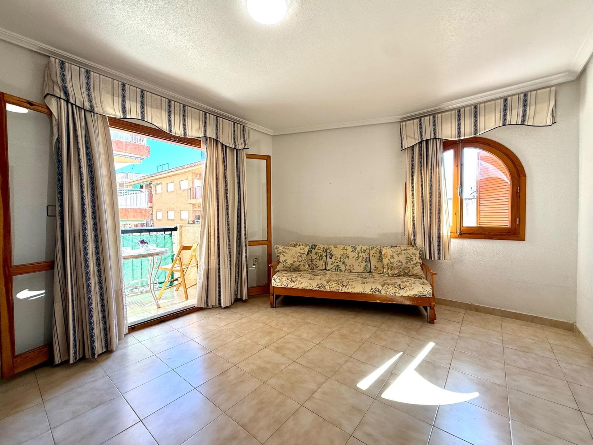 Apartamento Planta Media de 2 dormitorios en Lo Pagan - 25