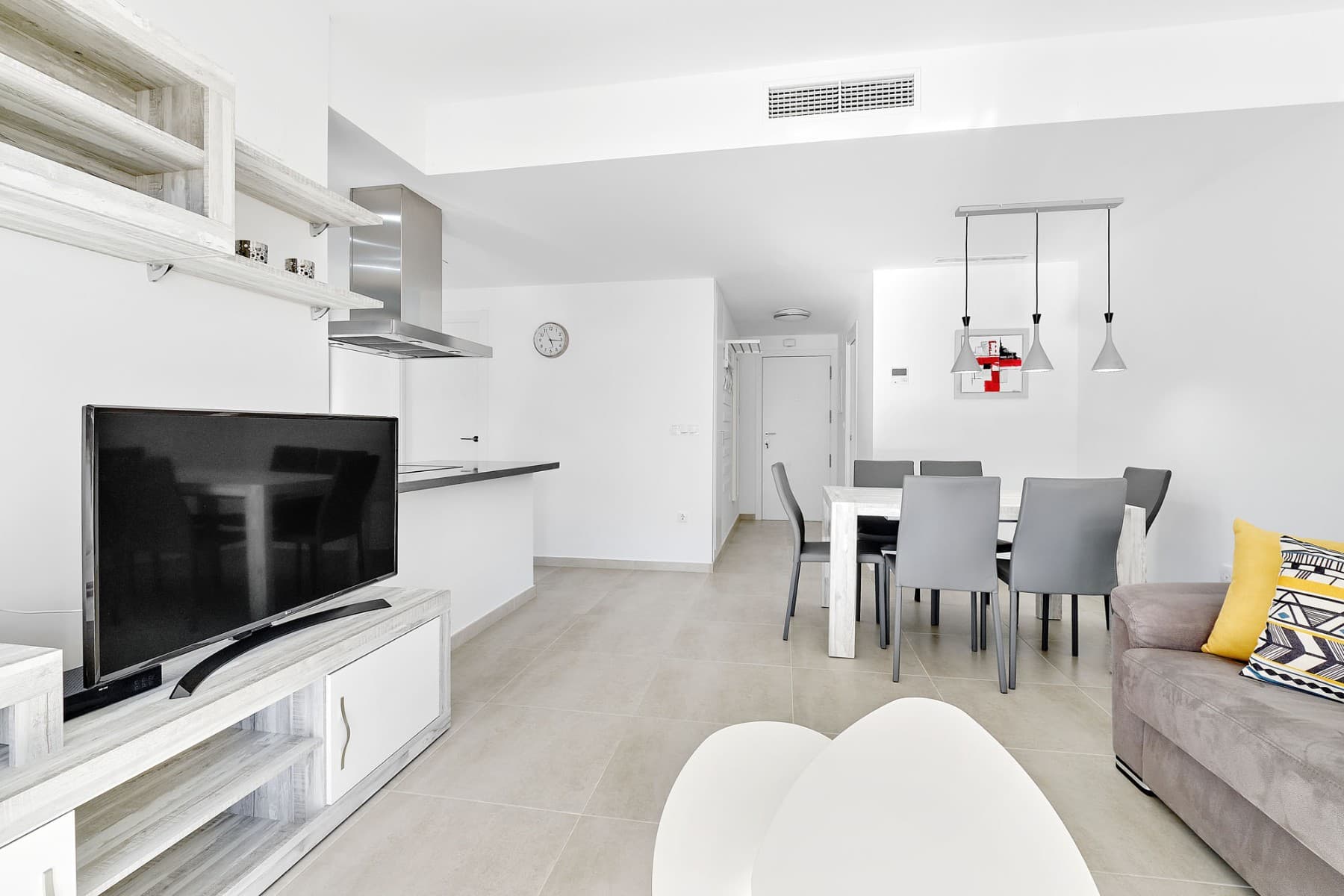2 bed Middle Floor Apartment in Orihuela Costa - 13