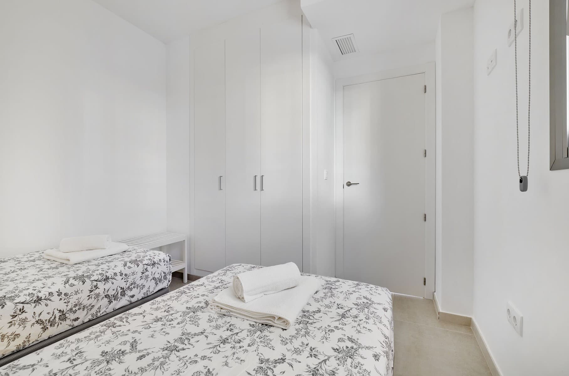 2 bed Middle Floor Apartment in Orihuela Costa - 36