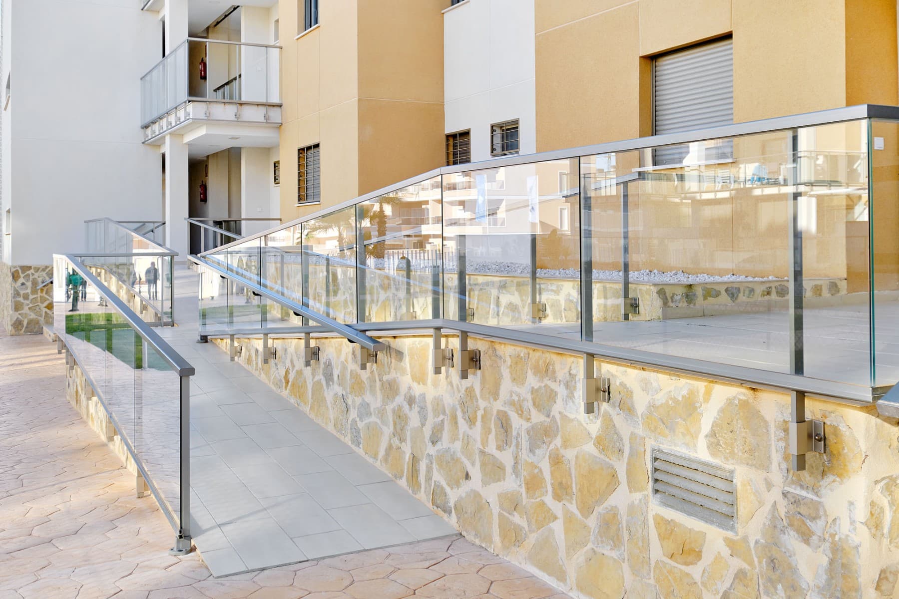 2 bed Middle Floor Apartment in Orihuela Costa - 47