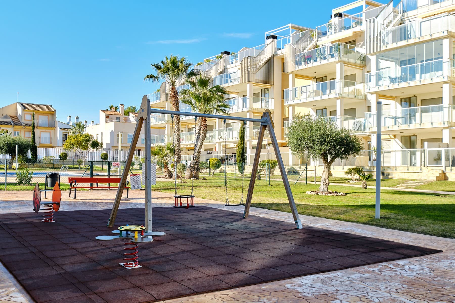 2 bed Middle Floor Apartment in Orihuela Costa - 46