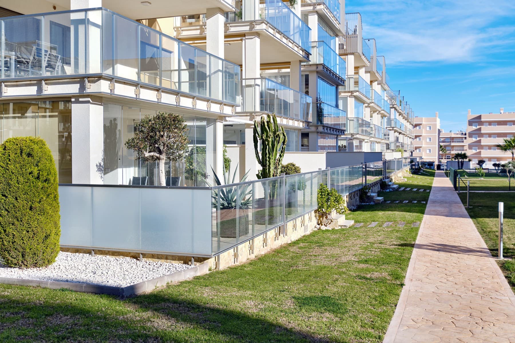 2 bed Middle Floor Apartment in Orihuela Costa - 45