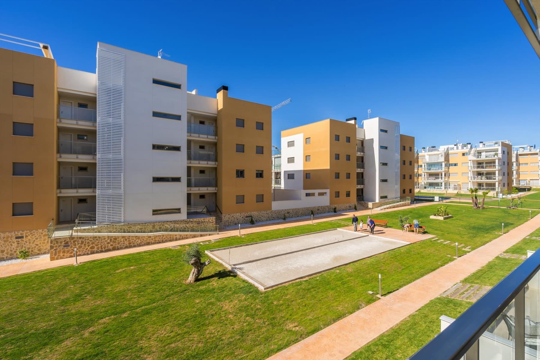 2 bed Middle Floor Apartment in Orihuela Costa - 50
