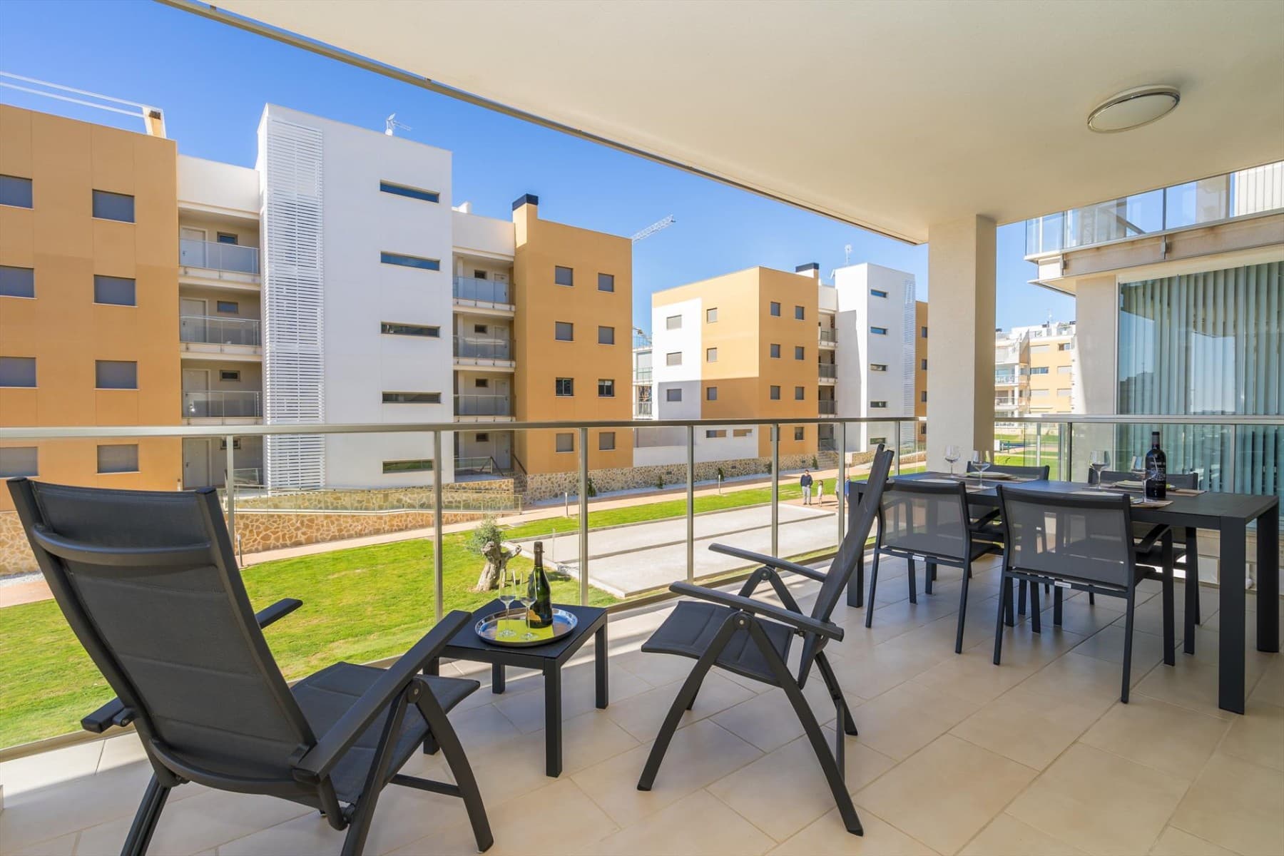 2 bed Middle Floor Apartment in Orihuela Costa - 1