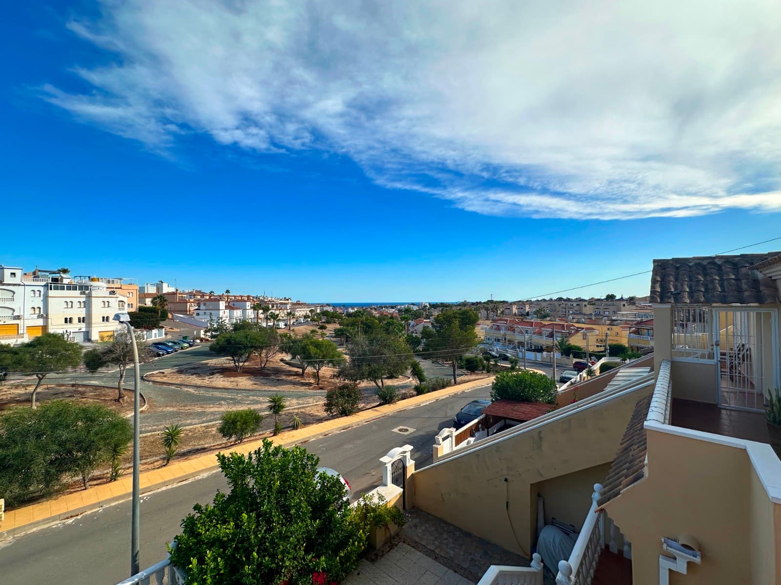 Bungalow met 2 slaapkamers in San Miguel de Salinas - 24