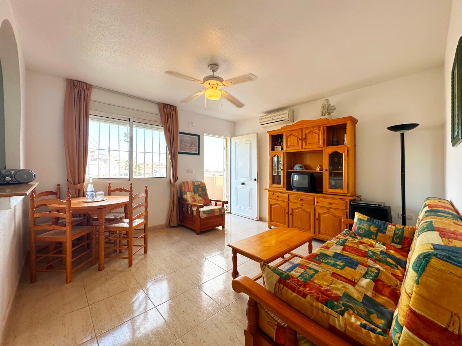 Bungalow met 2 slaapkamers in San Miguel de Salinas - 17