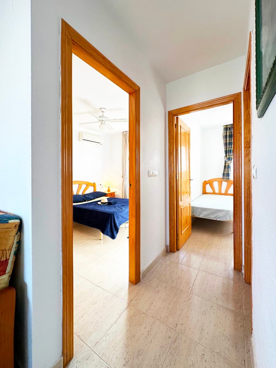 Bungalow met 2 slaapkamers in San Miguel de Salinas - 9