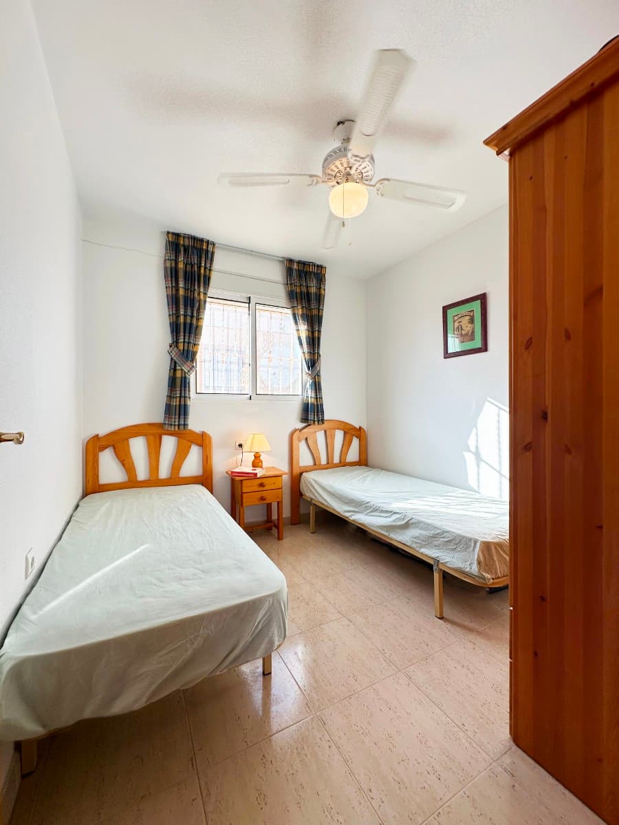 Bungalow met 2 slaapkamers in San Miguel de Salinas - 15