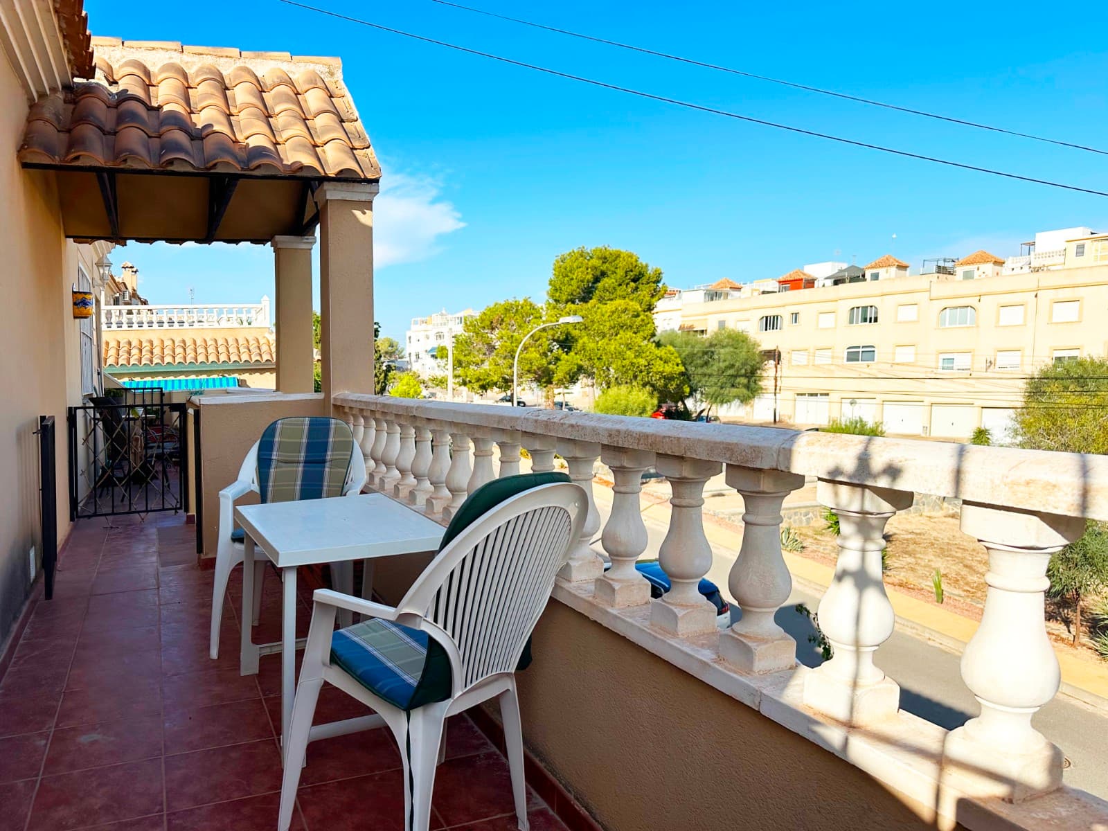 Bungalow met 2 slaapkamers in San Miguel de Salinas - 19