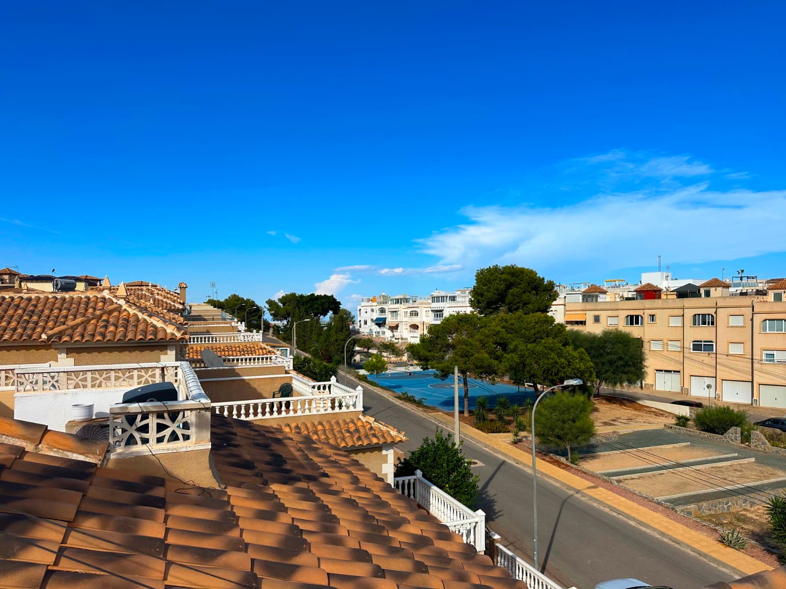 Bungalow met 2 slaapkamers in San Miguel de Salinas - 26