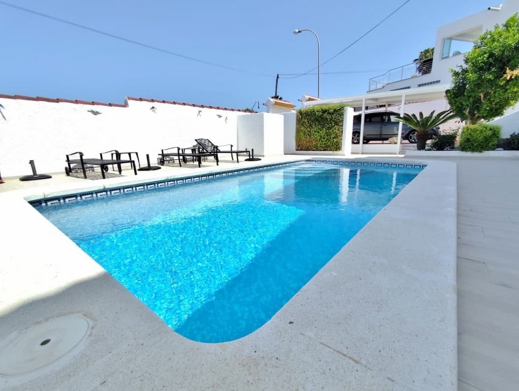 Vrijstaande Villa met 4 slaapkamers in San Miguel de Salinas - 44