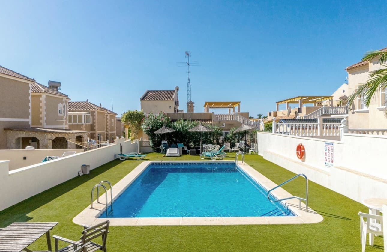 Bungalow met 2 slaapkamers in San Miguel de Salinas - 2