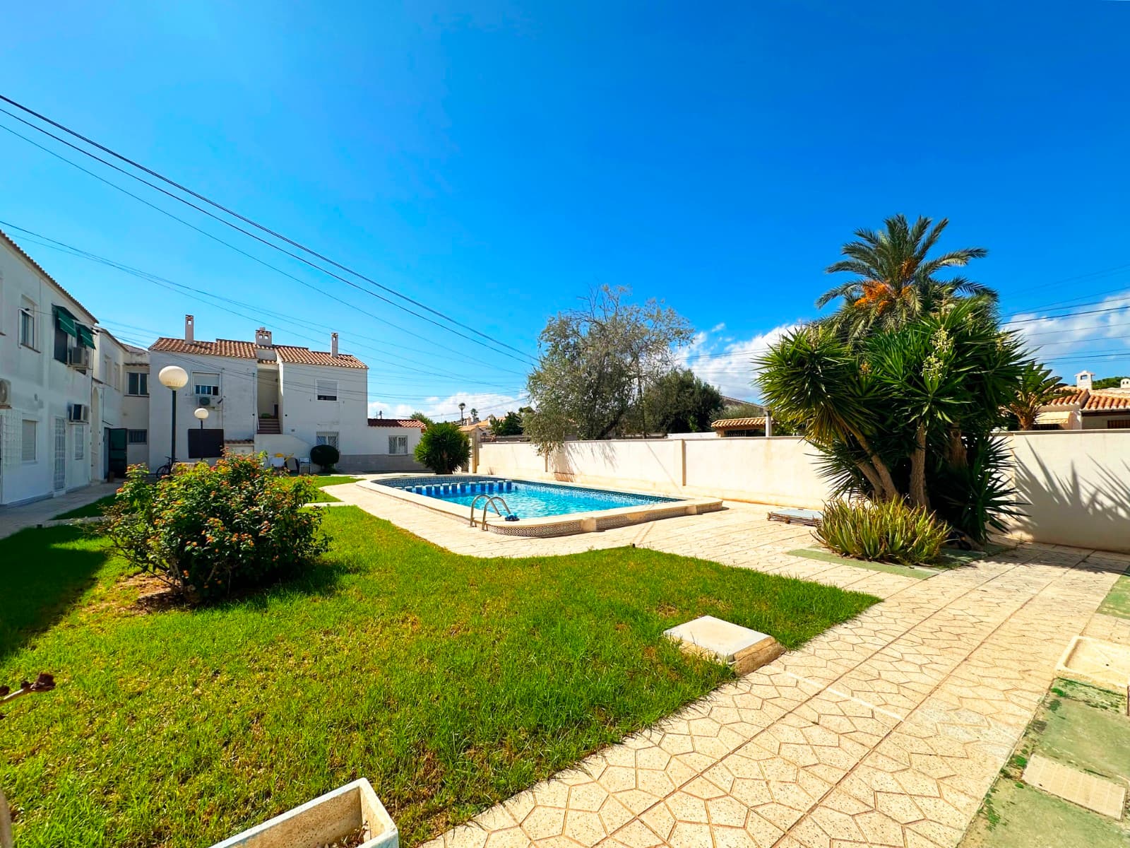 Bungalow de 2 dormitorios en Orihuela Costa - 31