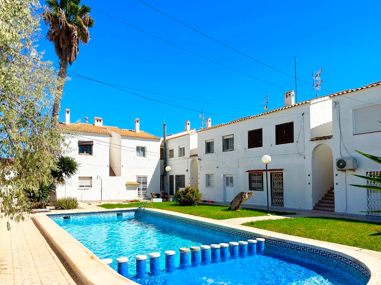 Bungalow de 2 dormitorios en Orihuela Costa - 30