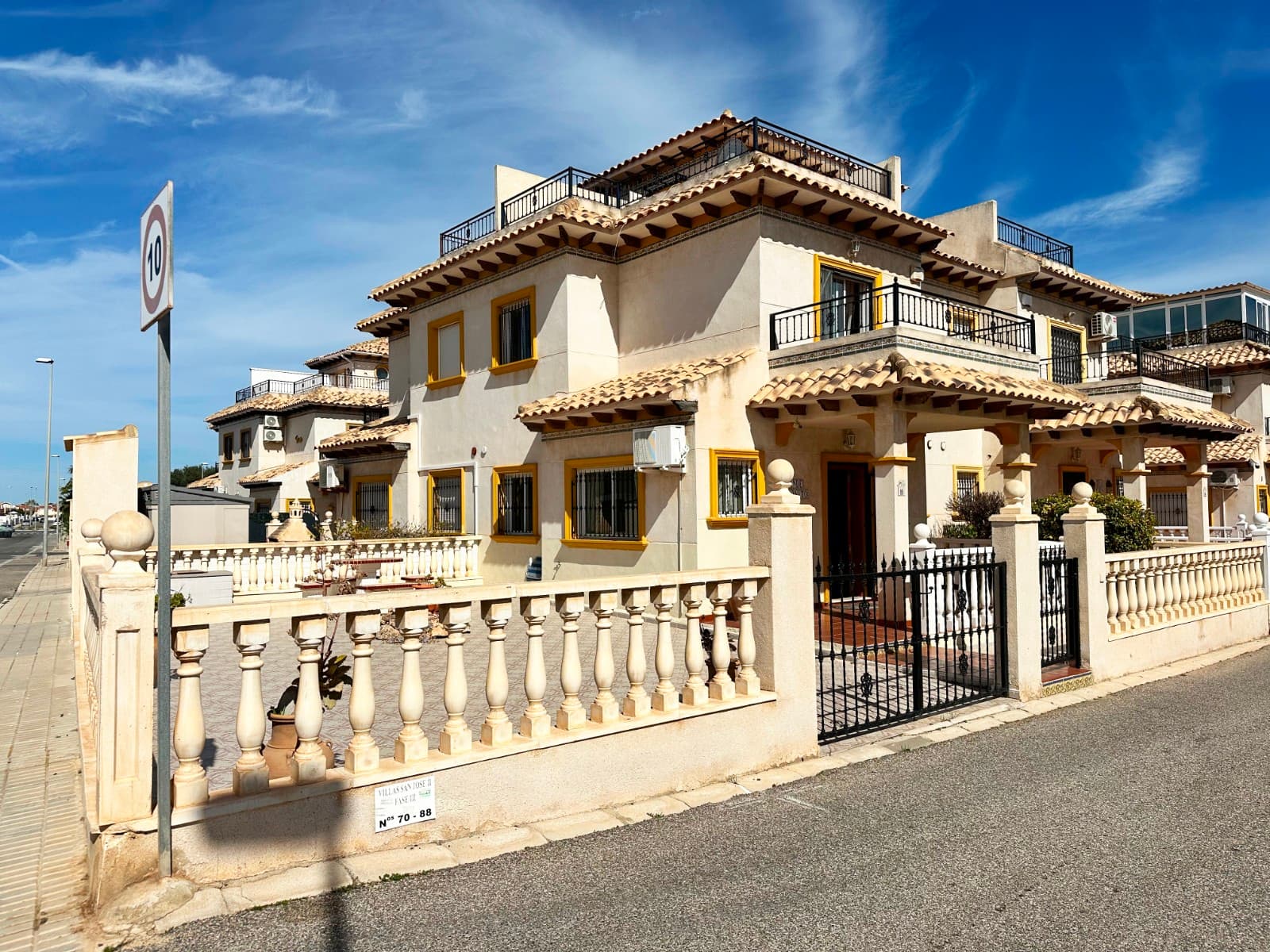 Geschakelde Woning met 2 slaapkamers in Orihuela Costa - 1