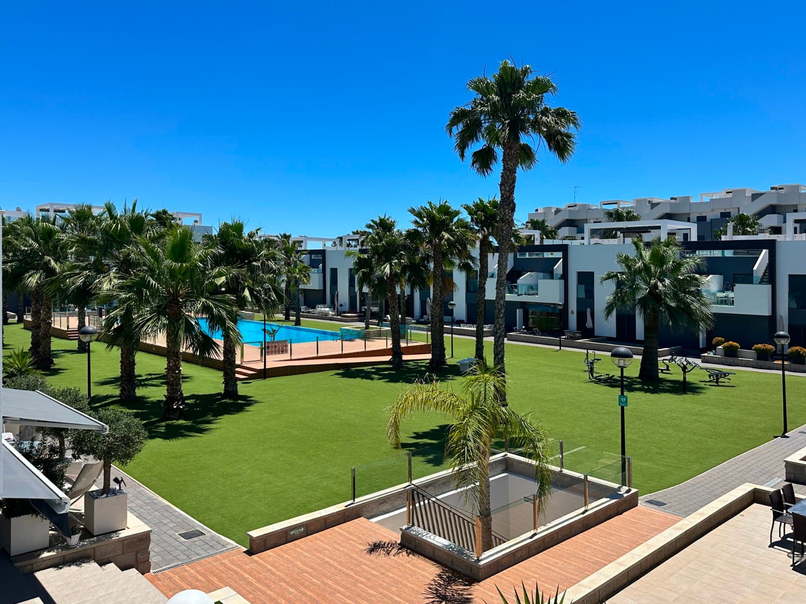 Apartamento Planta Media de 2 dormitorios en Guardamar del Segura - 21