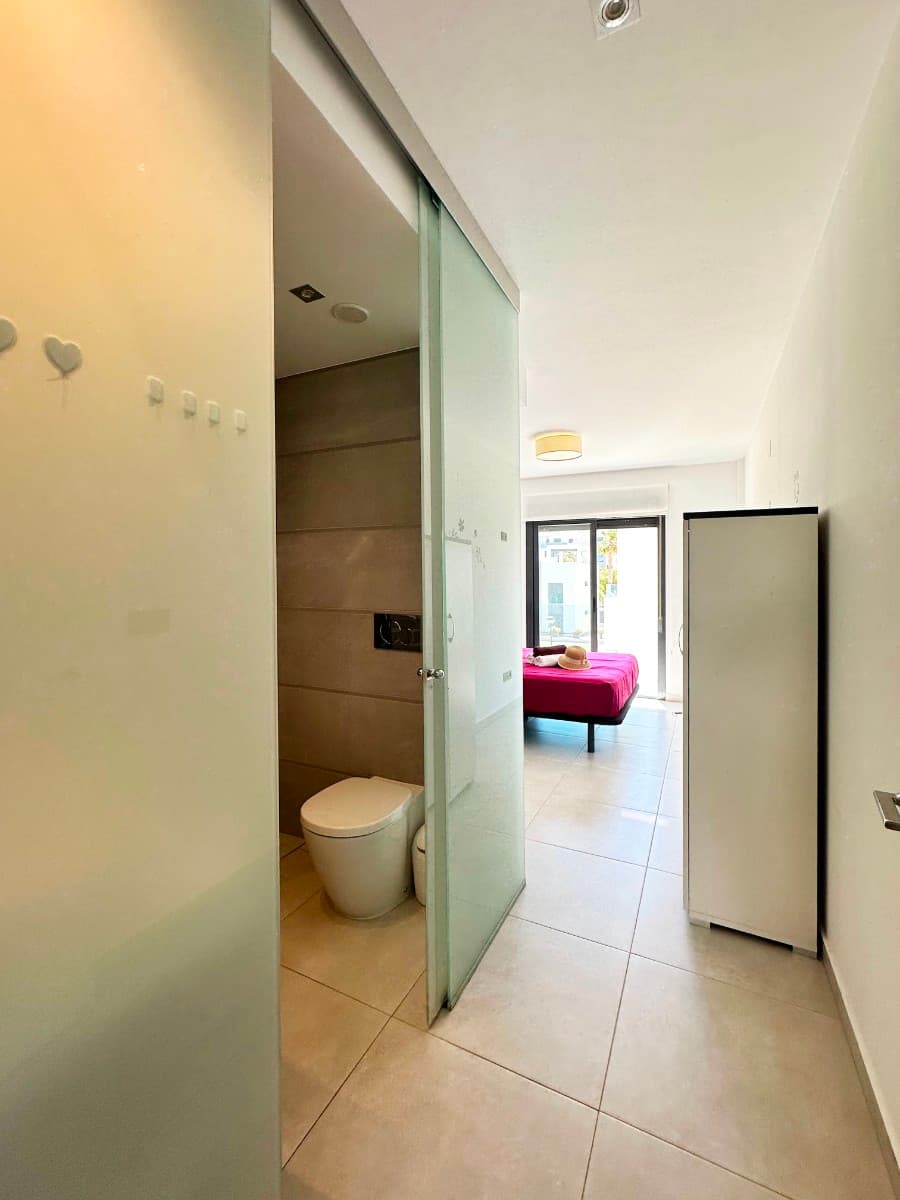 Apartamento Planta Media de 2 dormitorios en Guardamar del Segura - 11