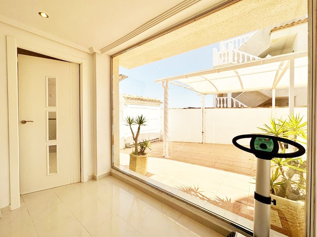 Villa - Chalet de 4 dormitorios en San Miguel de Salinas - 42
