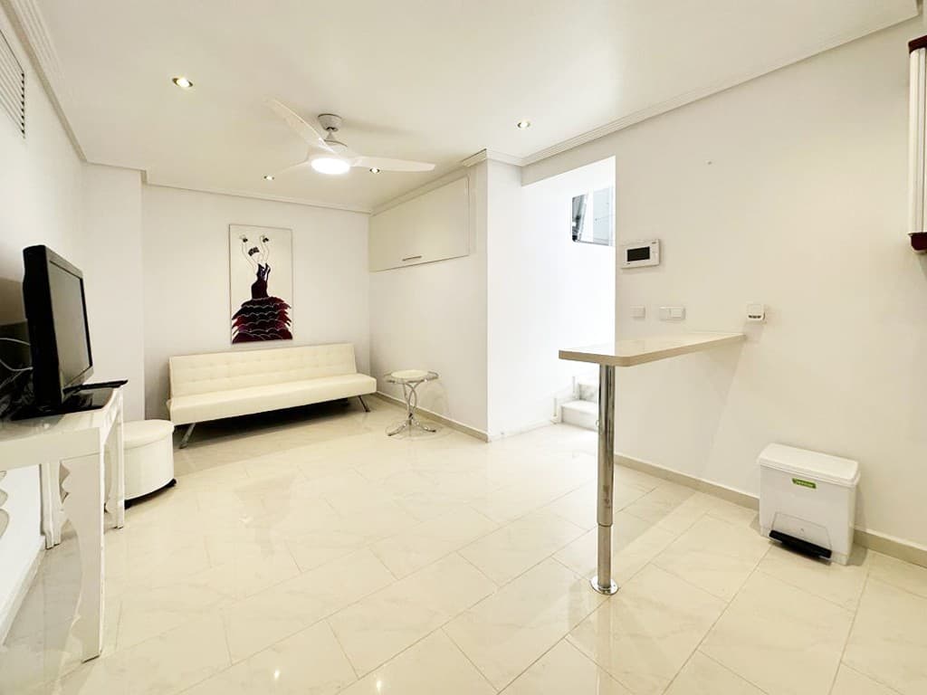 Villa - Chalet de 4 dormitorios en San Miguel de Salinas - 47