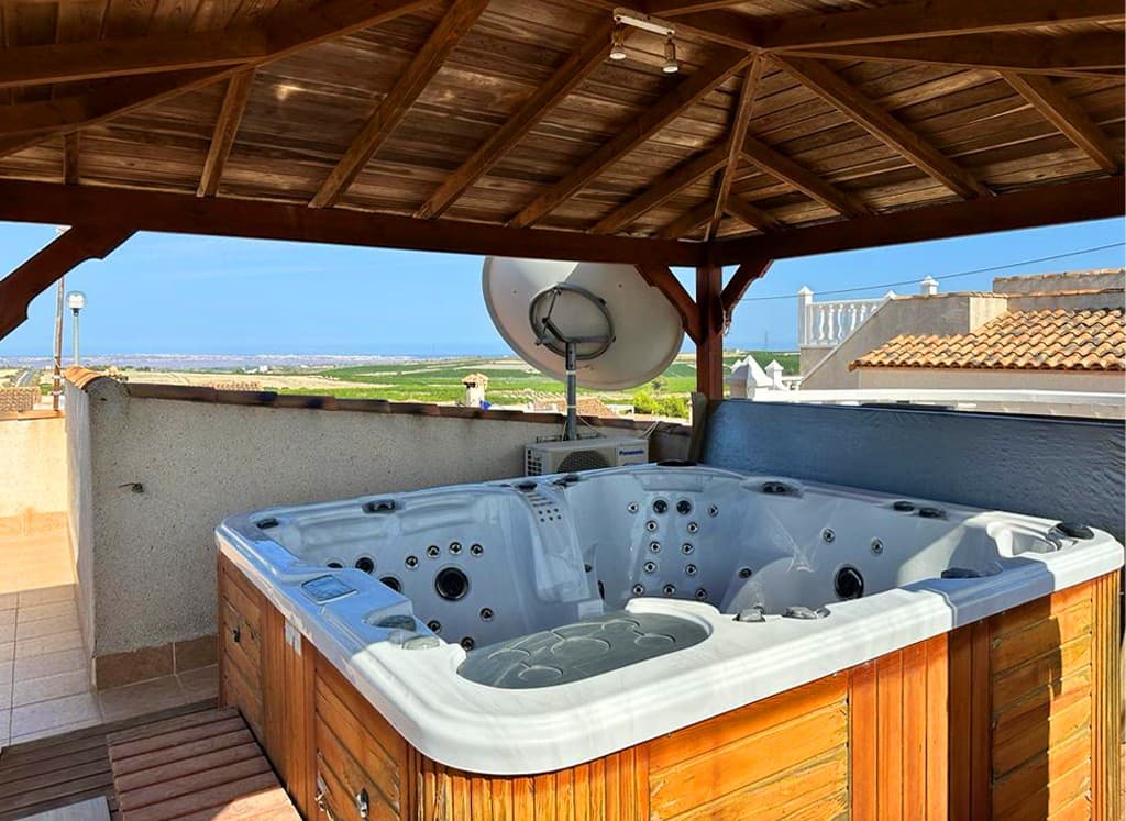 Villa - Chalet de 4 dormitorios en San Miguel de Salinas - 36