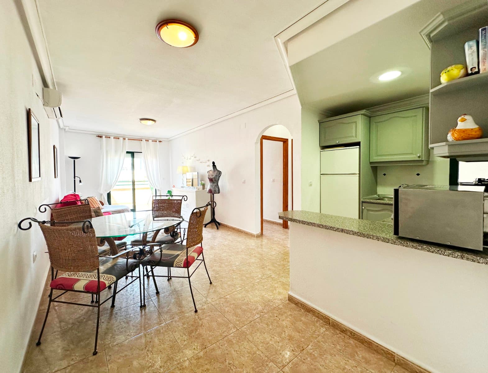 2 bed Middle Floor Apartment in Orihuela Costa - 3