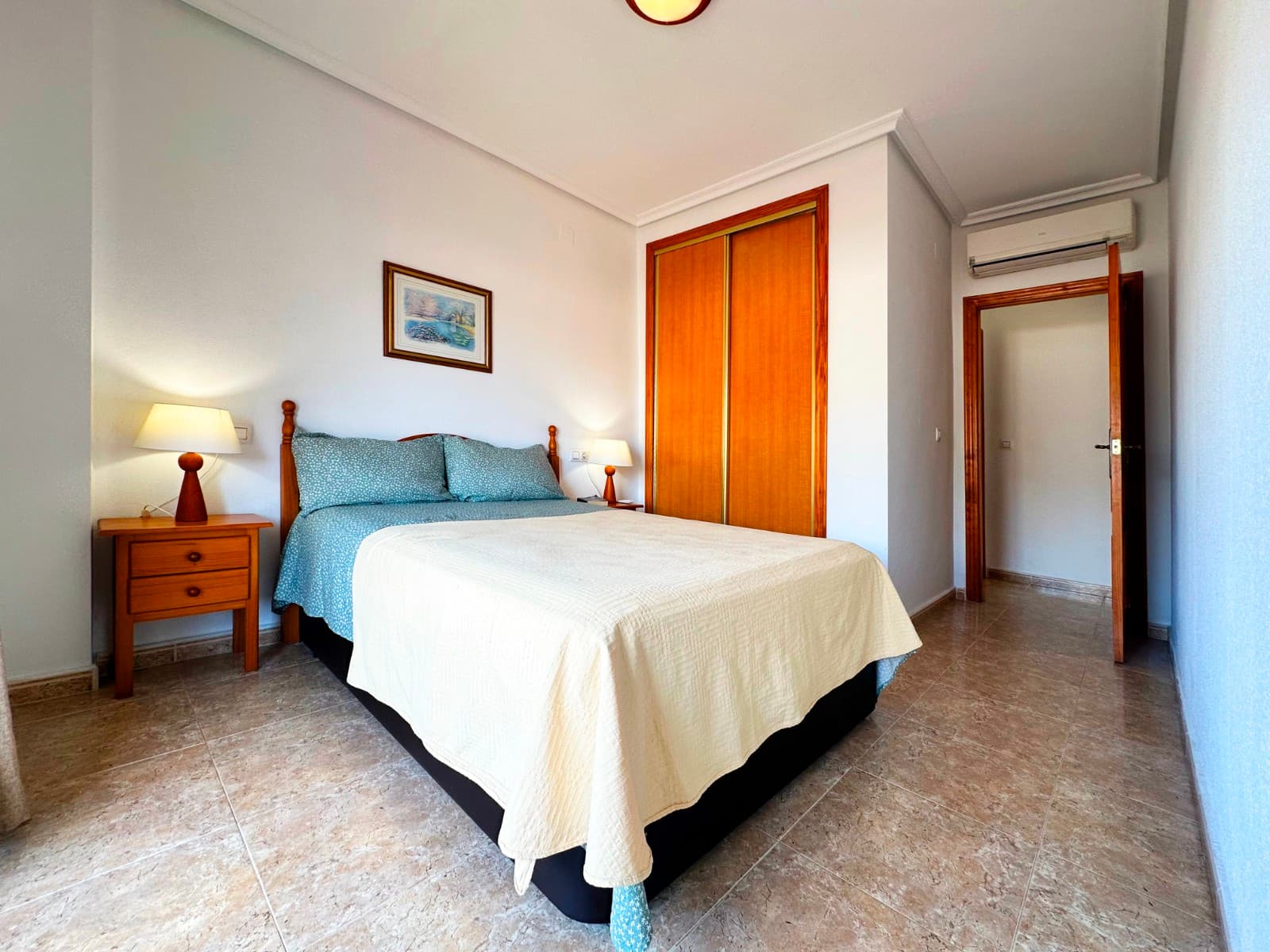 2 bed Middle Floor Apartment in Orihuela Costa - 11