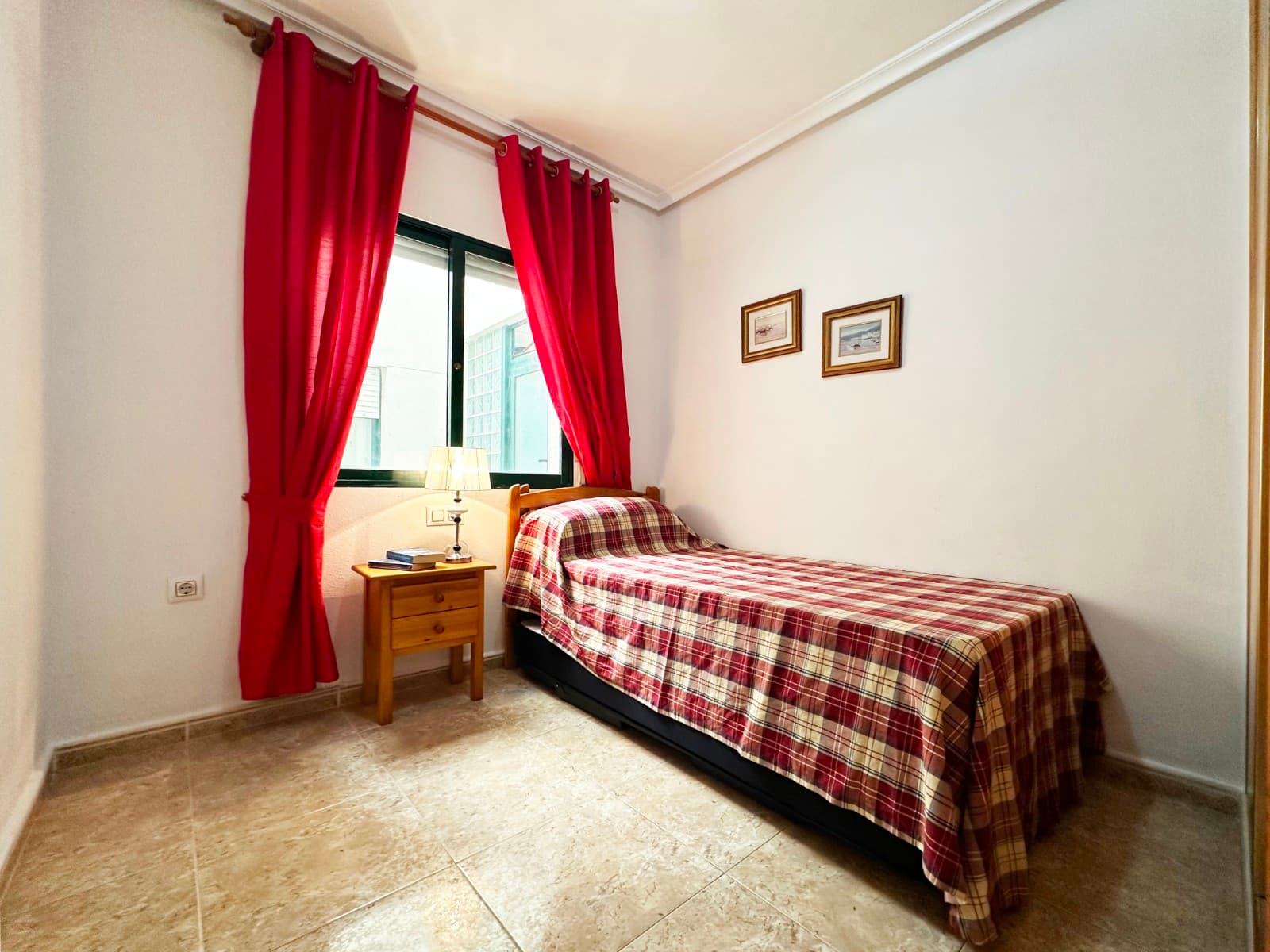 2 bed Middle Floor Apartment in Orihuela Costa - 21