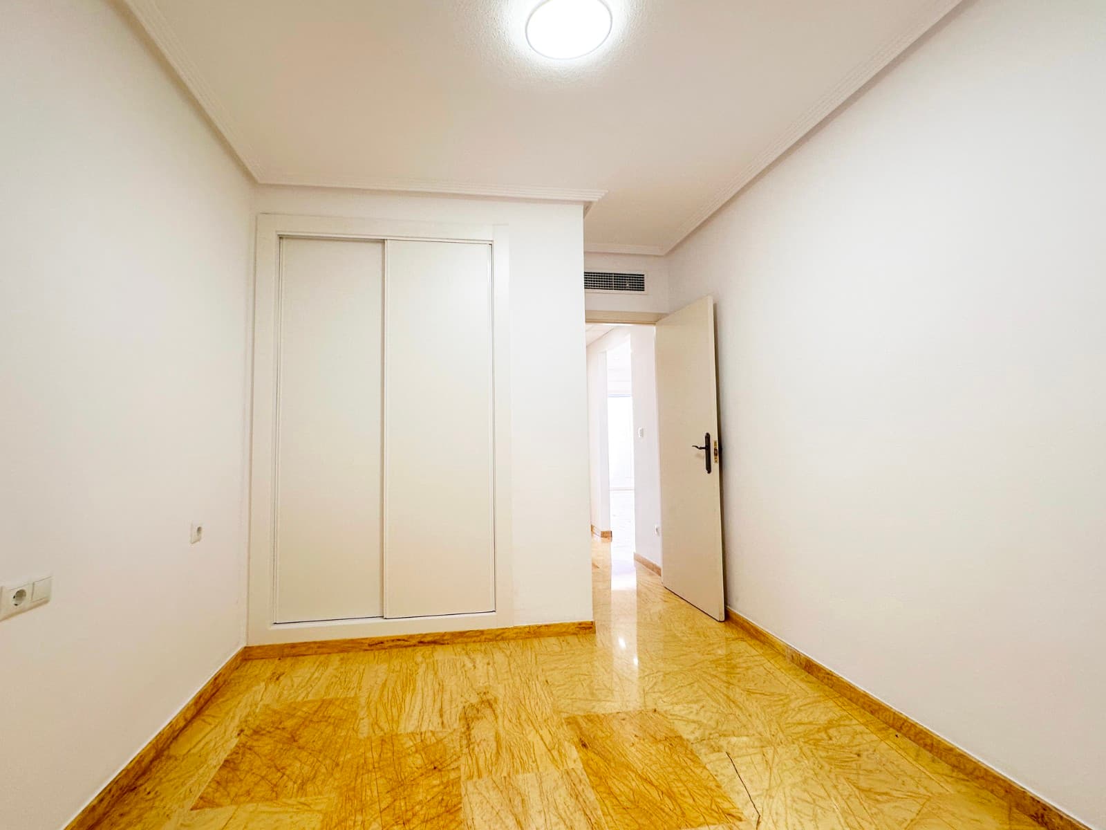 Apartamento Planta Media de 2 dormitorios en Orihuela Costa - 27