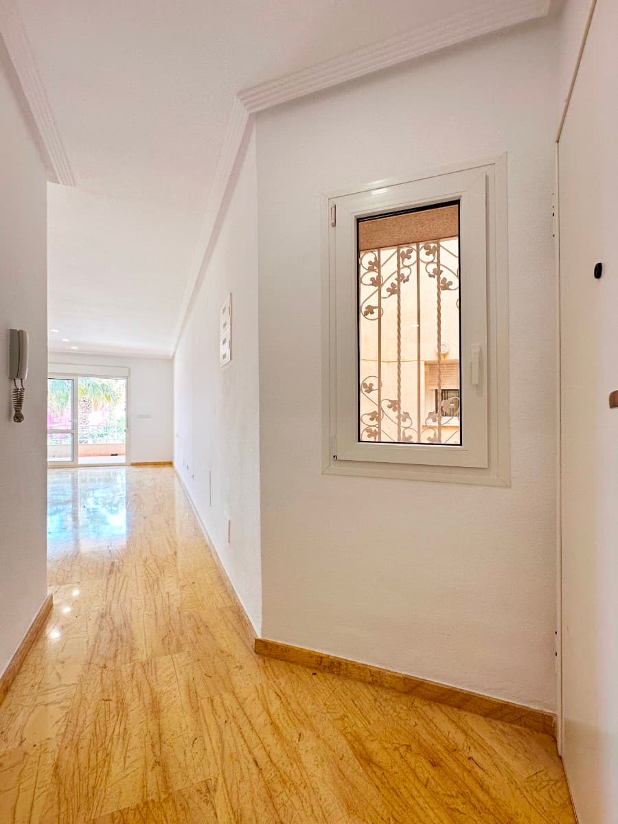 Apartamento Planta Media de 2 dormitorios en Orihuela Costa - 11