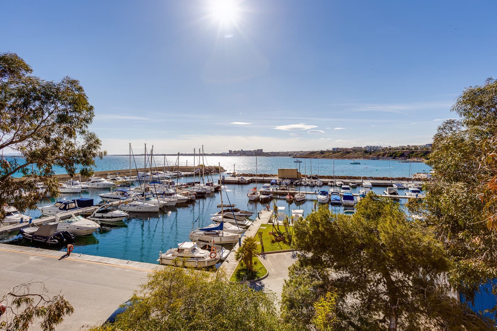 Apartamento Planta Media de 2 dormitorios en Orihuela Costa - 50
