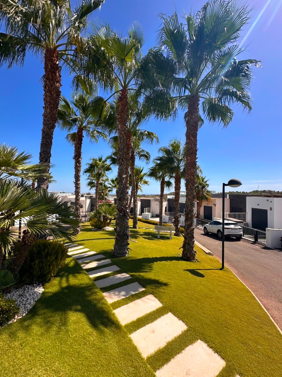 5 bed Detached Villa in San Miguel de Salinas