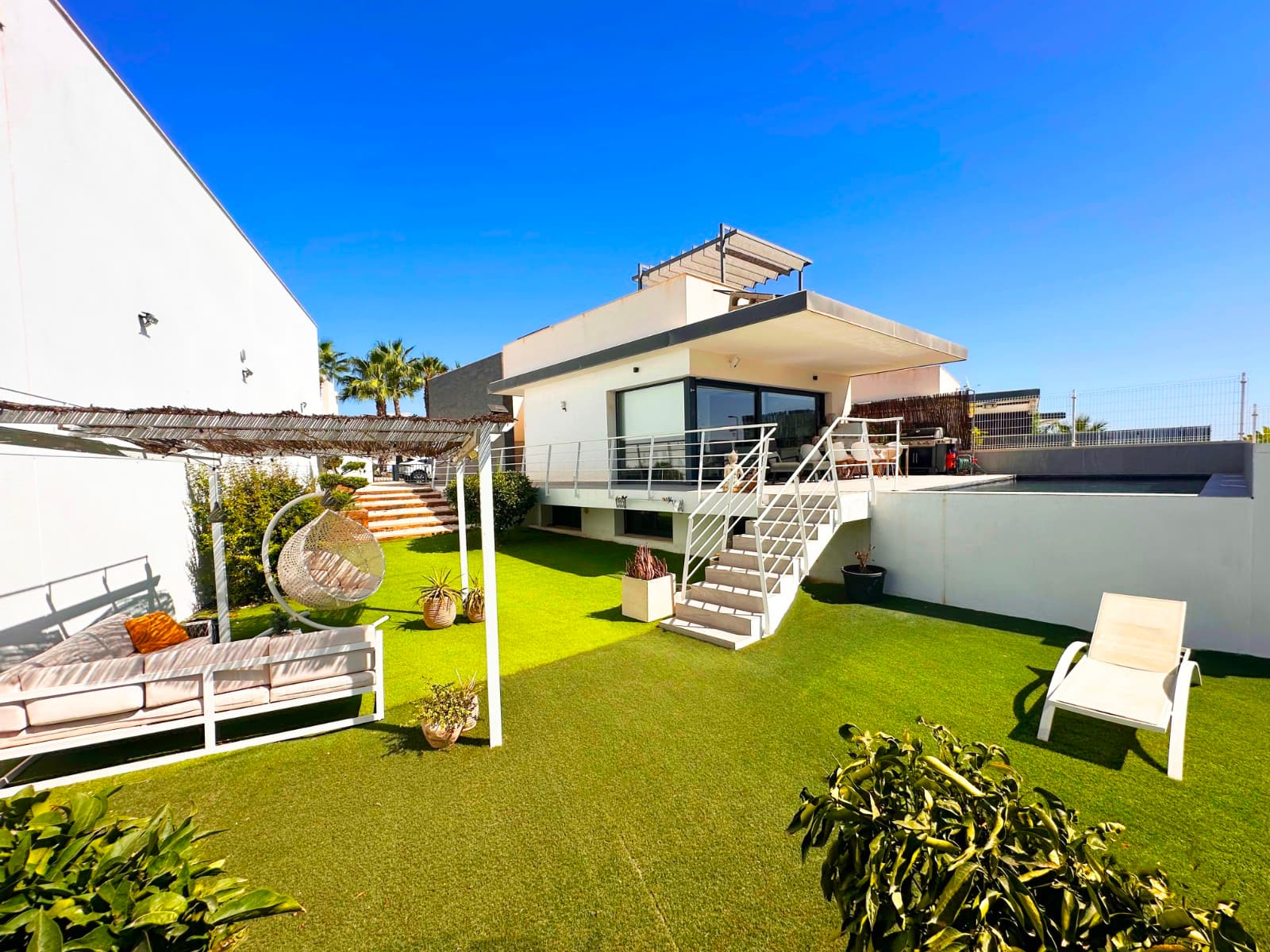 Villa - Chalet de 5 dormitorios en San Miguel de Salinas - 23