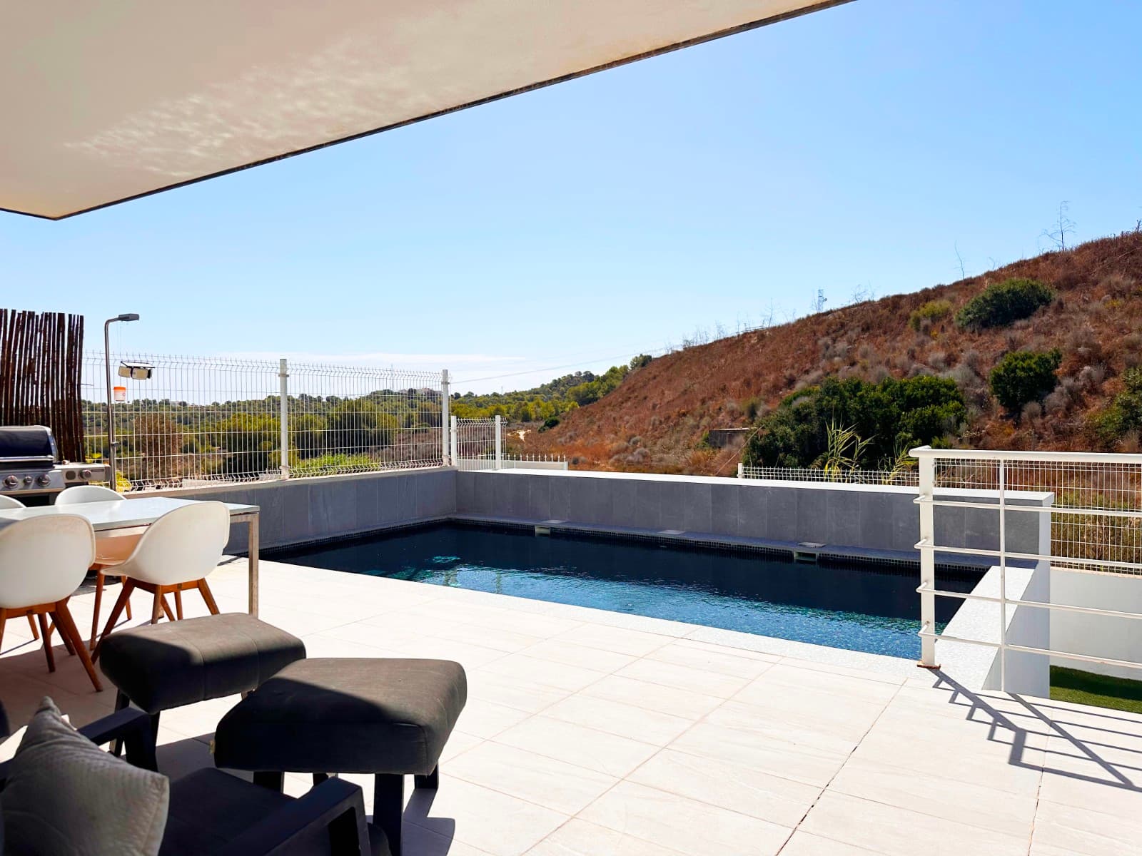 Villa - Chalet de 5 dormitorios en San Miguel de Salinas - 35