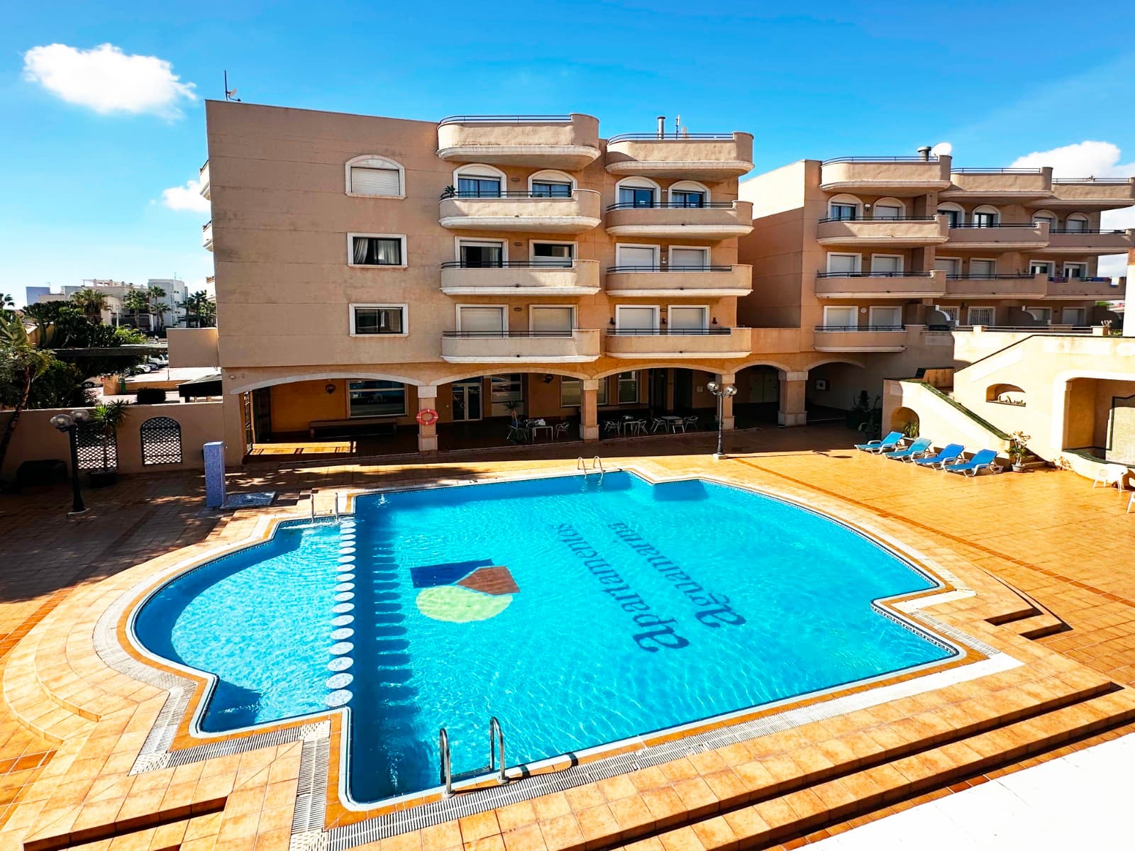 Apartamento Planta Media de 3 dormitorios en Orihuela Costa - 34