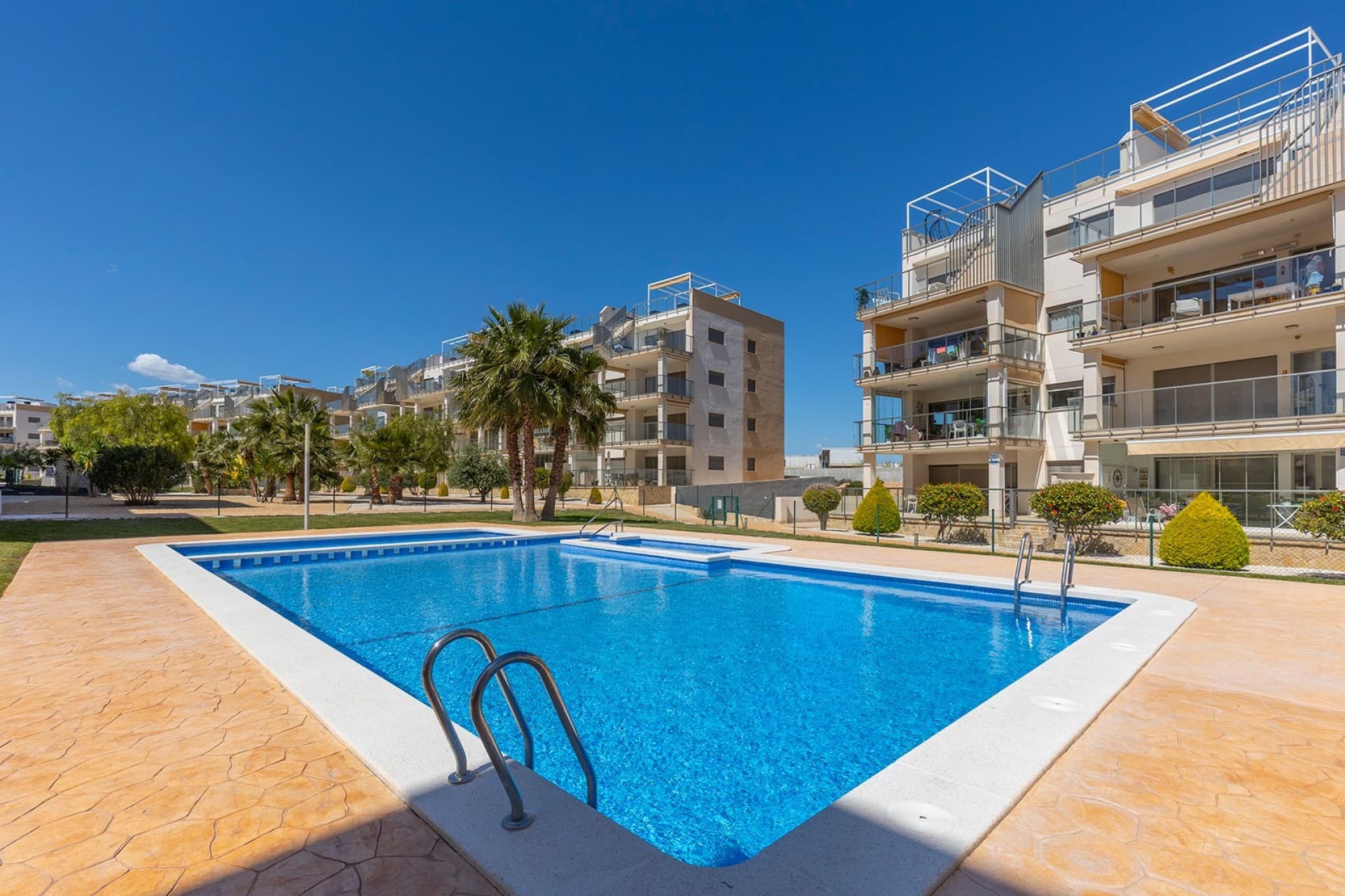 Apartamento Planta Media de 2 dormitorios en Orihuela Costa - 2