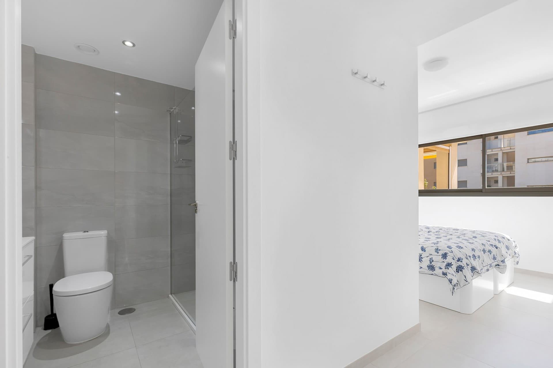 Apartamento Planta Media de 2 dormitorios en Orihuela Costa - 17
