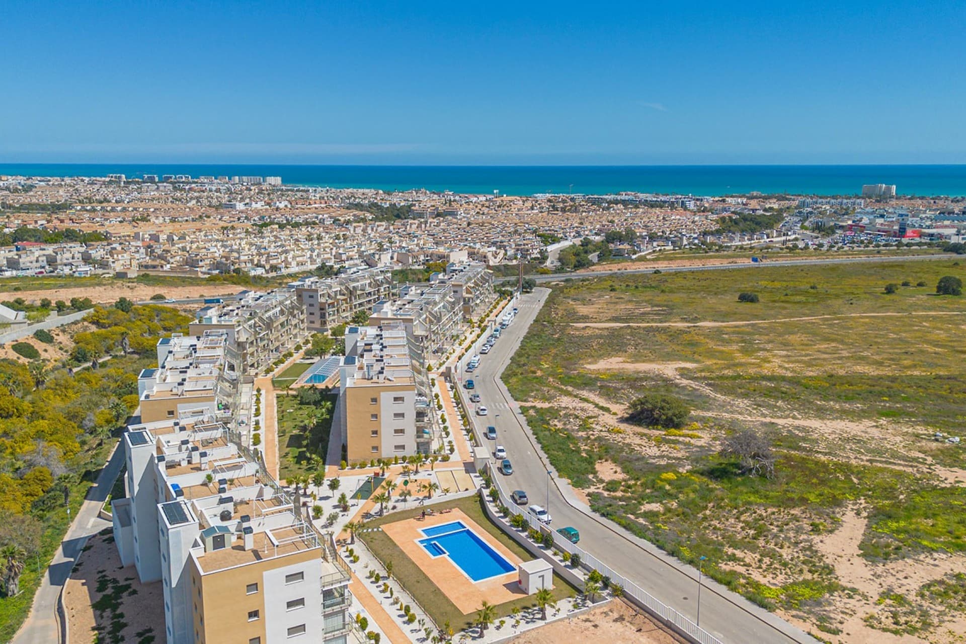 Apartamento Planta Media de 2 dormitorios en Orihuela Costa - 32