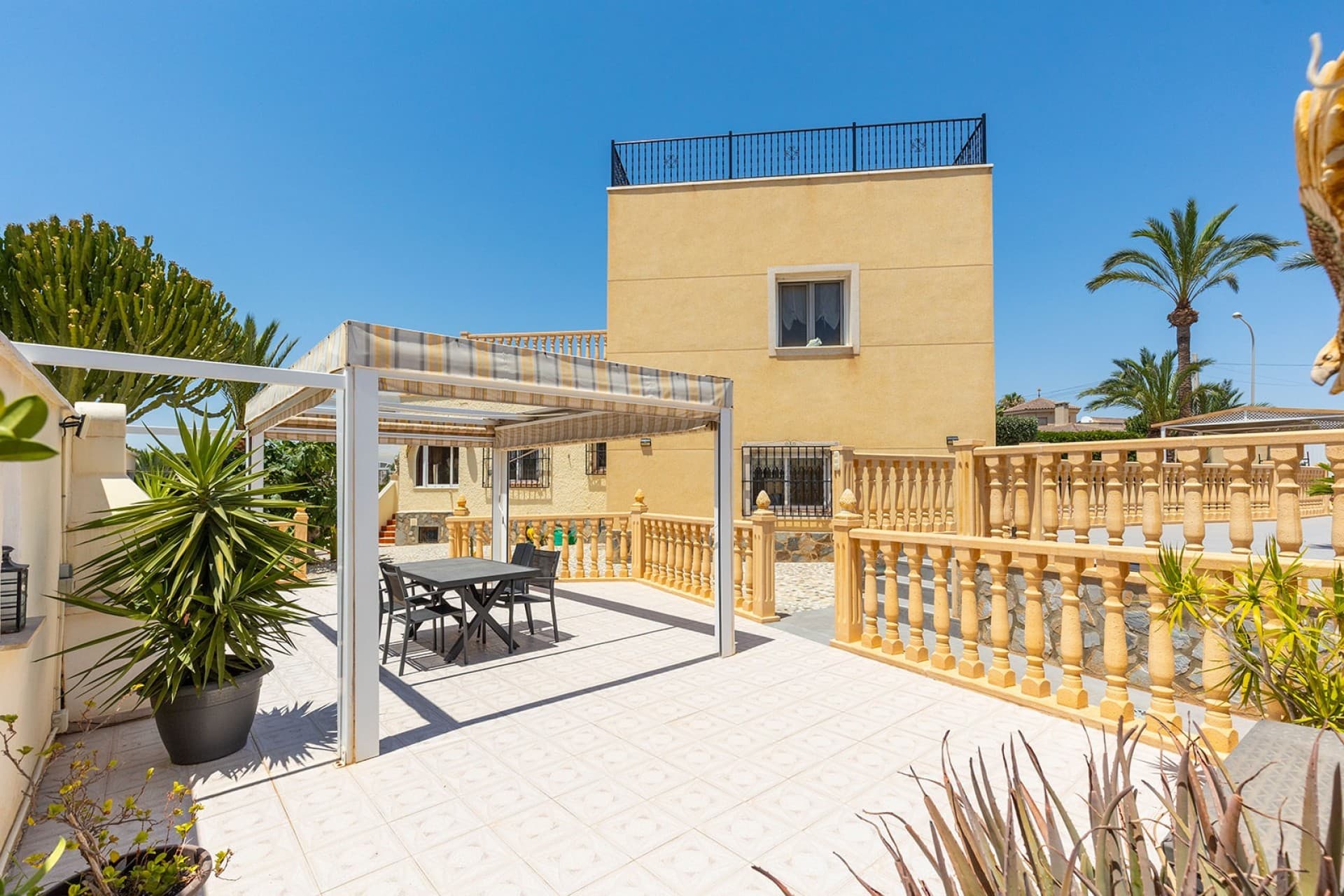 Villa - Chalet de 3 dormitorios en Ciudad Quesada - 32