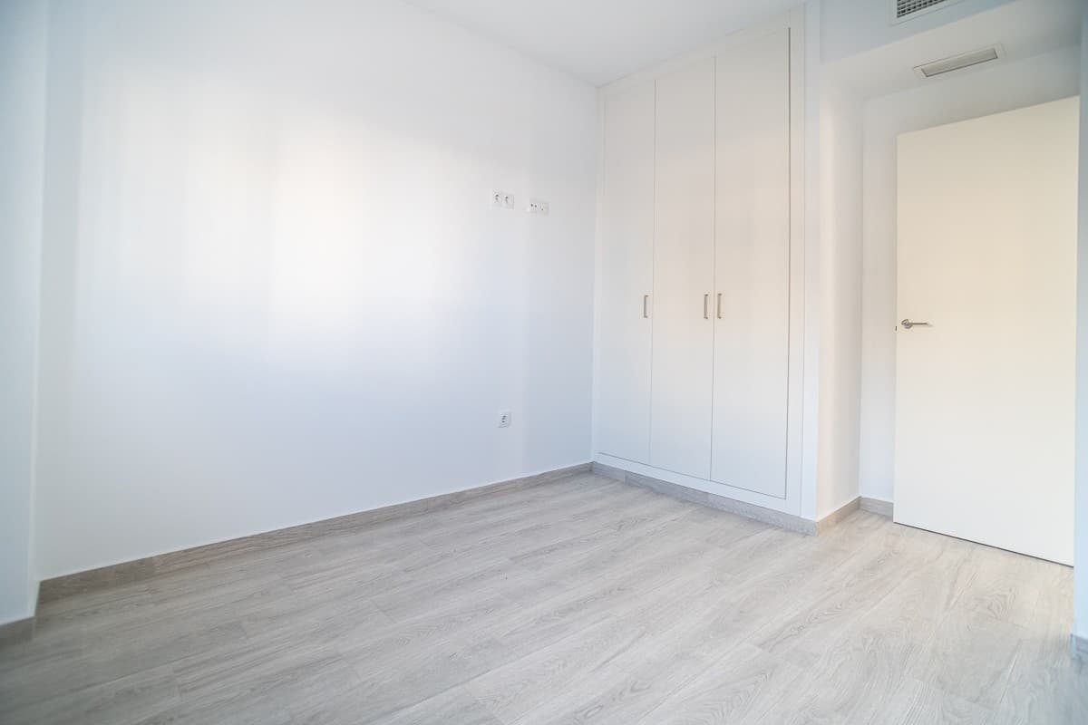 3 bed Middle Floor Apartment in Orihuela Costa - 14
