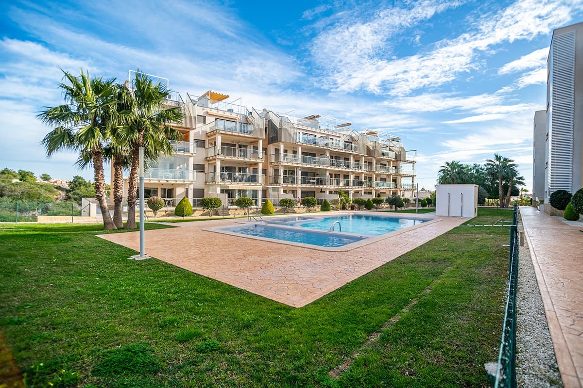 3 bed Middle Floor Apartment in Orihuela Costa - 26