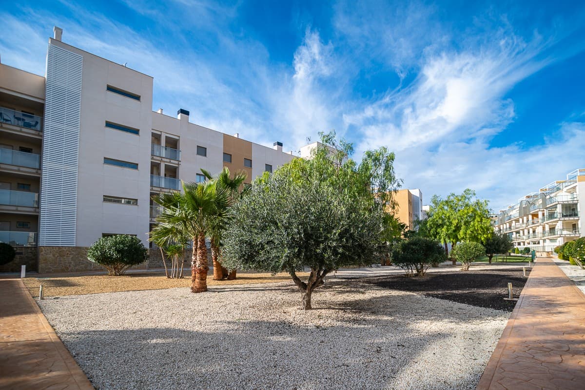 3 bed Middle Floor Apartment in Orihuela Costa - 27