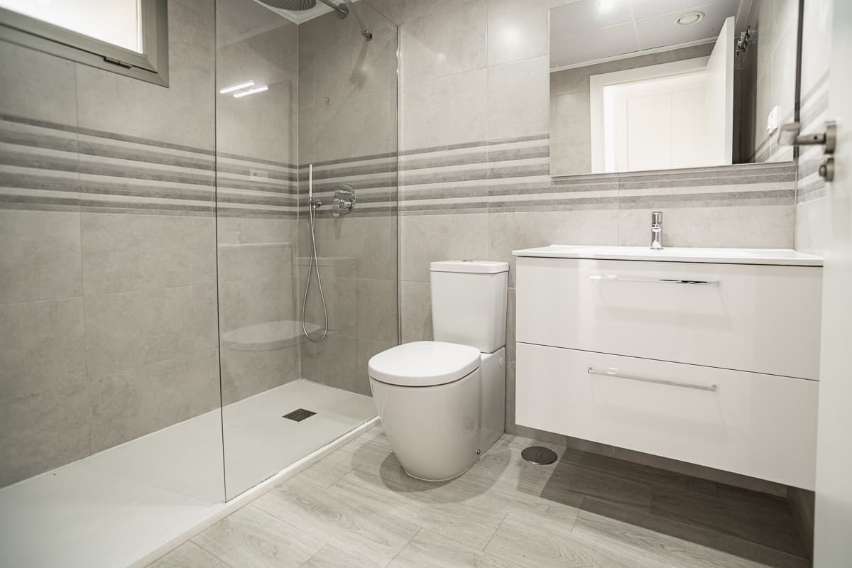 3 bed Middle Floor Apartment in Orihuela Costa - 12